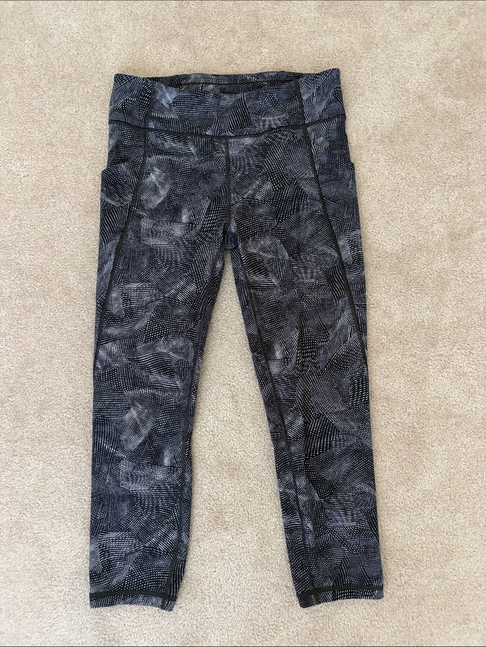 Lululemon Women’s Black & Gray Printed High-Waist Leggings